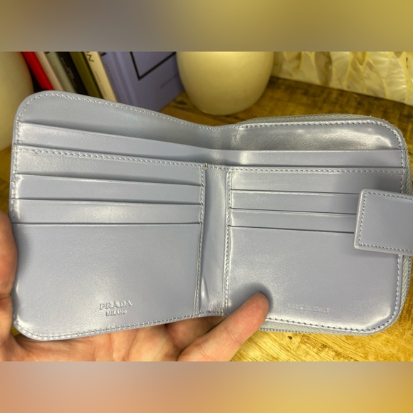 PRADA Compact Zippy Wallet in Smooth Leather - Picture 11 of 15